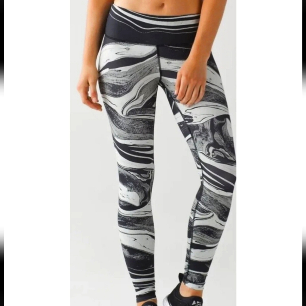Lululemon Speed Wunder Tight Nulux marbled leggins black/white size 6